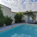 Couette-café Direct Piscine 3*