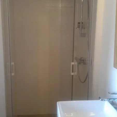 Direct Piscine Bed & Breakfast