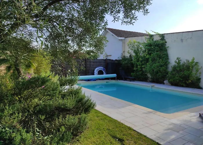 Alojamento de Acomodação e Pequeno-almoço Direct Piscine Talence